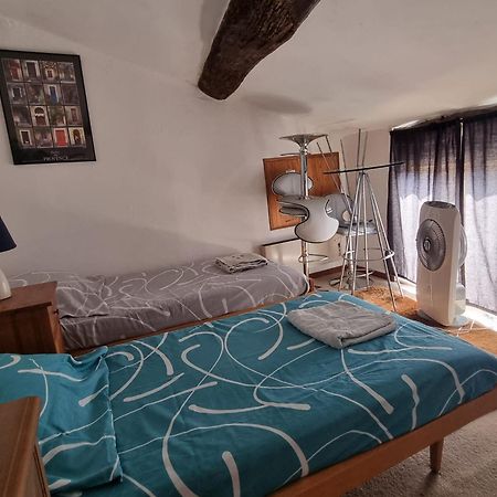 Petit Nid Cosy Typiquement Provencal Villecroze Exterior foto